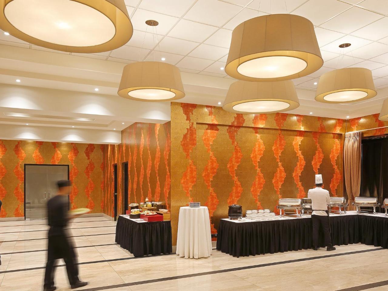 Bhairāhawā Tiger Palace By Soaltee מראה חיצוני תמונה